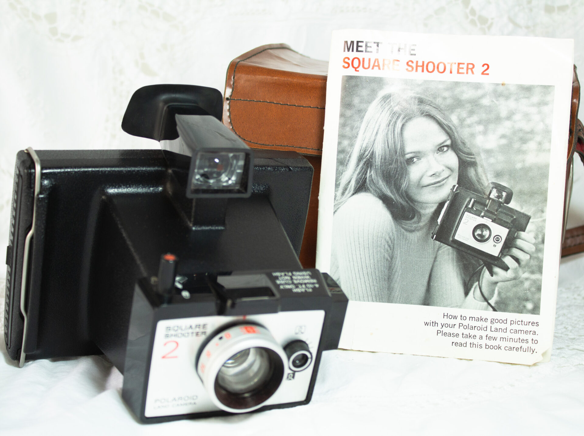 Vintage Polaroid Land Camera - Instant Print Camera - Square Shooter w/  case